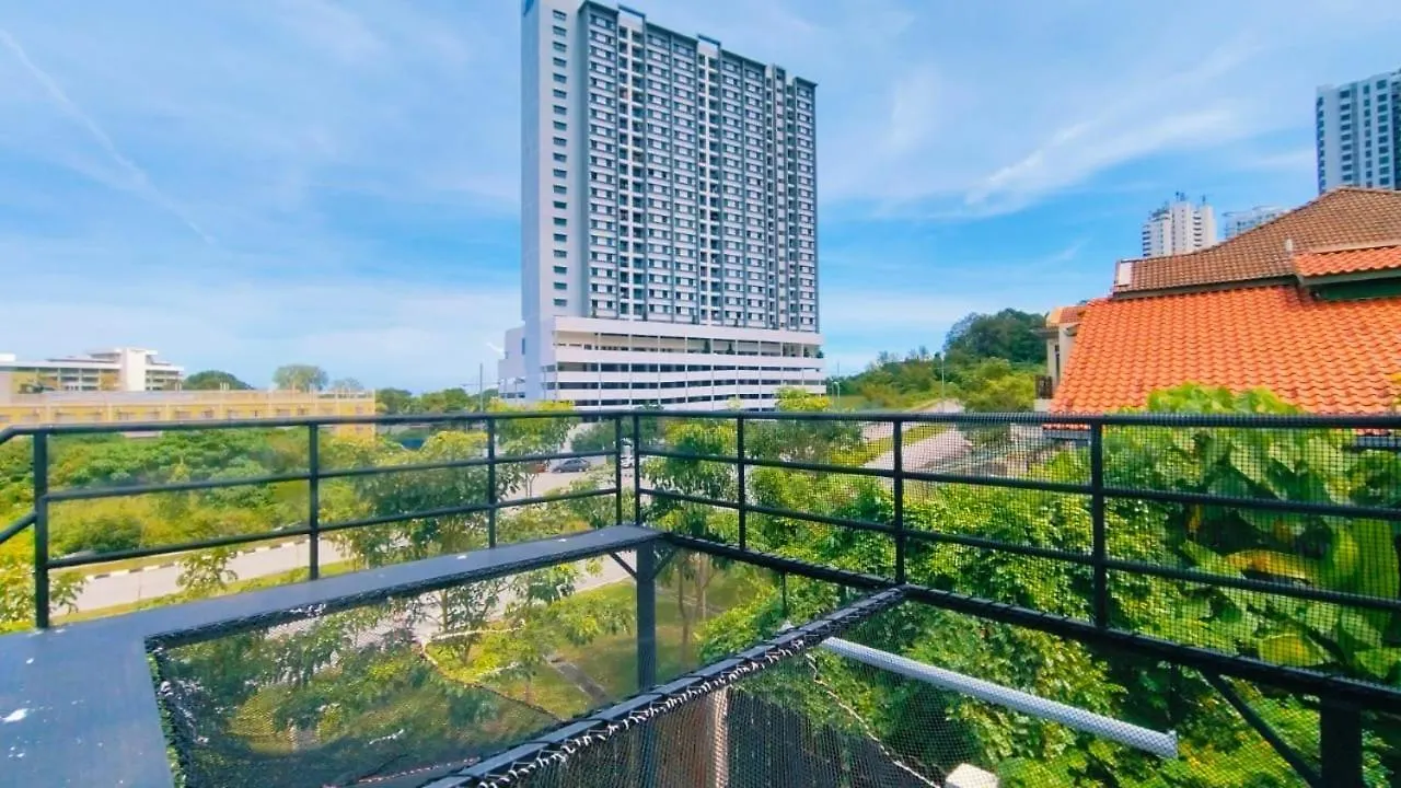 Trendy Family Pool Villa - Ps4 , Bbq , Pool Table , Swimming Pool & 5 Mins To Beach 바투 페링기