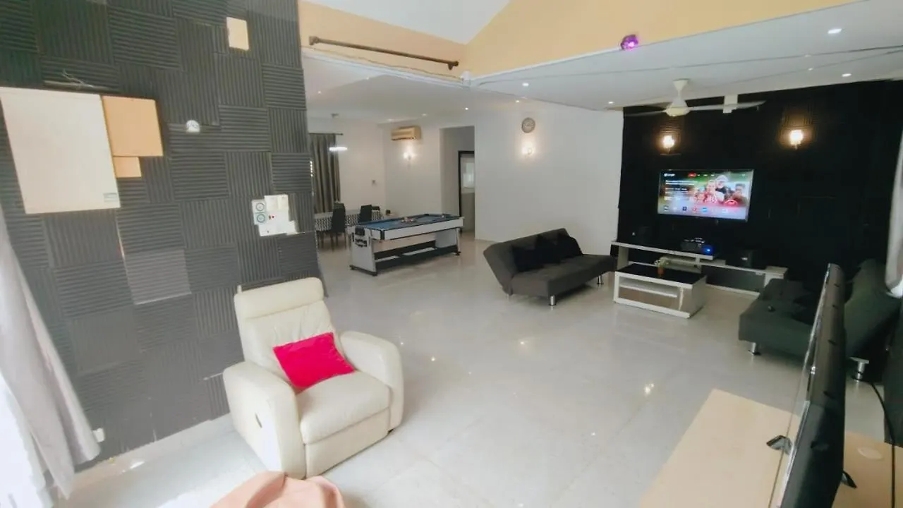 Trendy Family Pool Villa - Ps4 , Bbq , Pool Table , Swimming Pool & 5 Mins To Beach Batu Ferringhi 0*,
