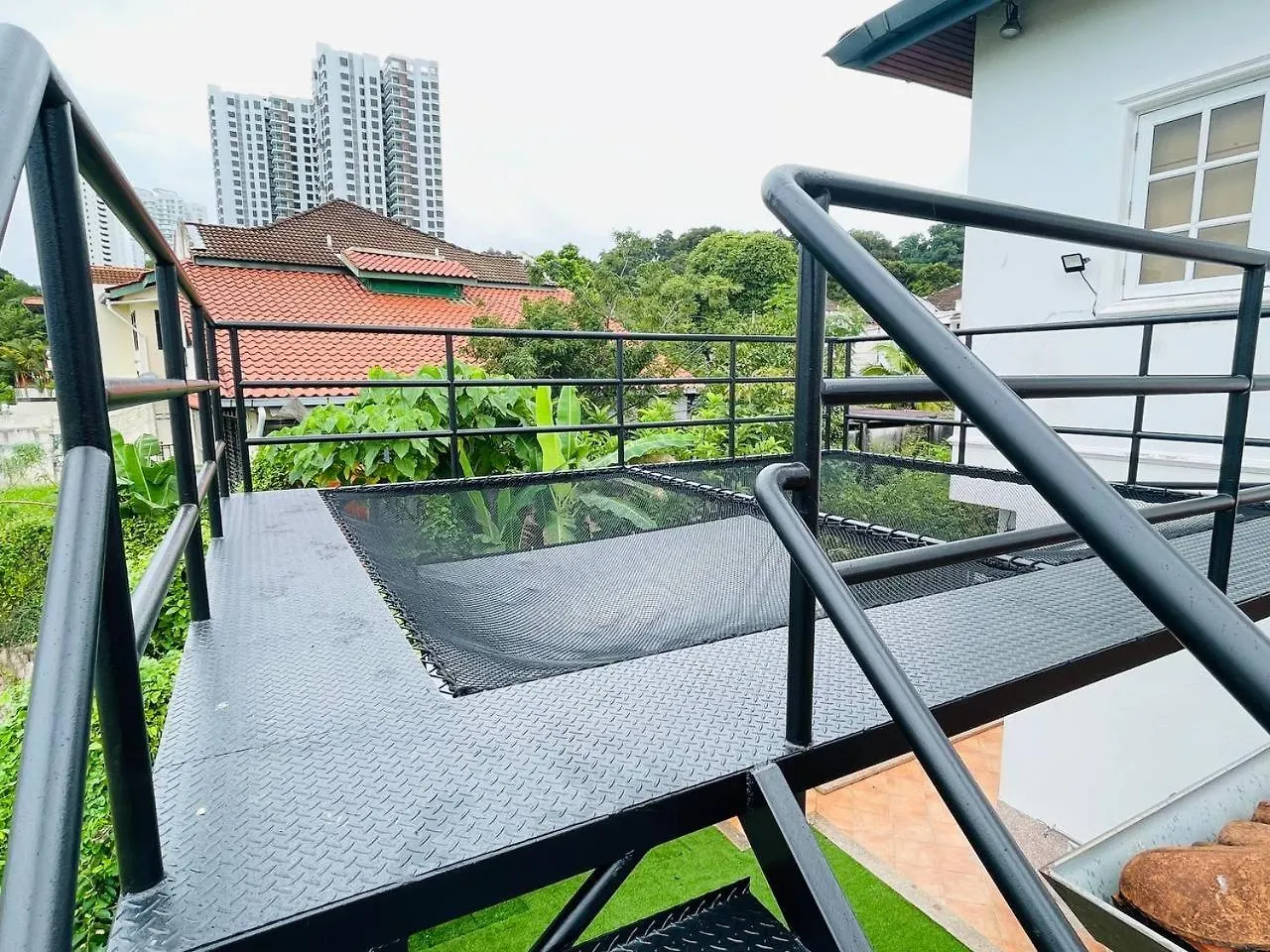 Trendy Family Pool Villa - Ps4 , Bbq , Pool Table , Swimming Pool & 5 Mins To Beach Batu Ferringhi 0*,