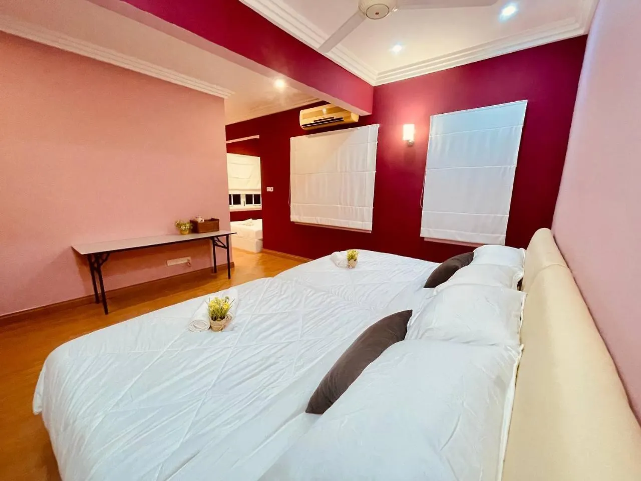 Trendy Family Pool Villa - Ps4 , Bbq , Pool Table , Swimming Pool & 5 Mins To Beach Batu Ferringhi Malesia