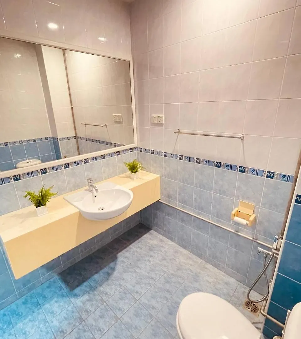 Trendy Family Pool Villa - Ps4 , Bbq , Pool Table , Swimming Pool & 5 Mins To Beach Batu Ferringhi Malesia